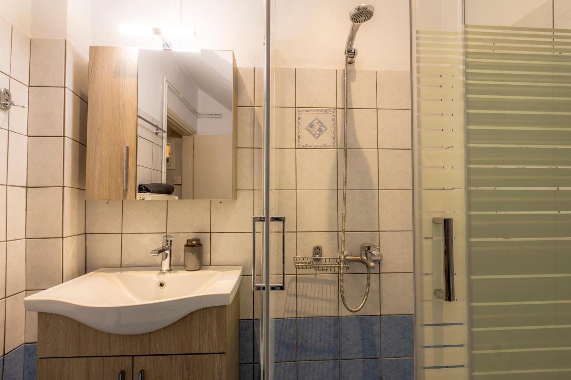 Korte Apartment Arta Buitenkant foto